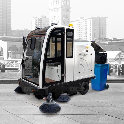 OR-E800LD automatic rider street sweeper road sweeper truck driver clean sweeper